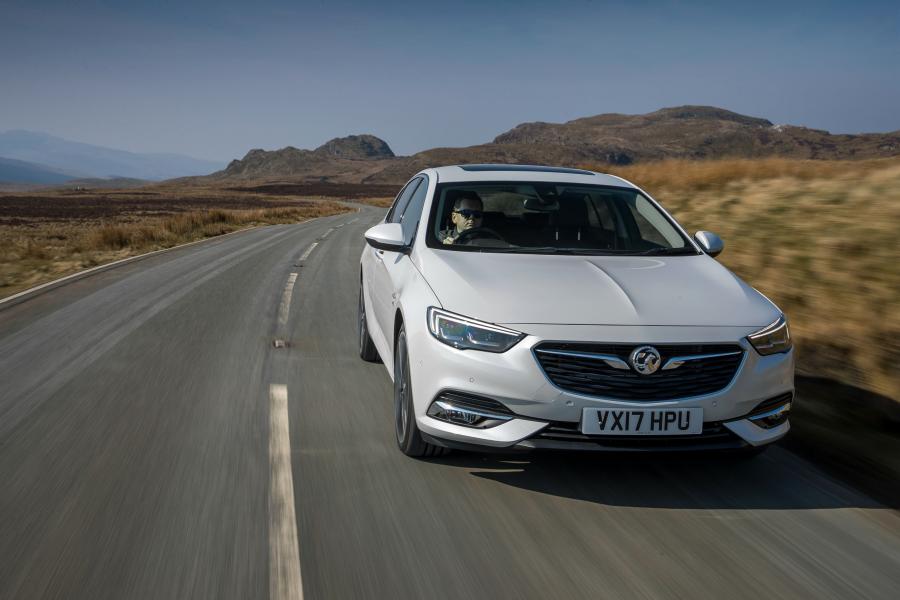  Vauxhall Insignia Grand Sport Turbo 4x4 2017 года  (фото 14 из 41)